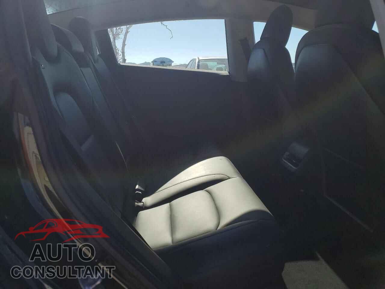 TESLA MODEL 3 2018 - 5YJ3E1EB7JF086750