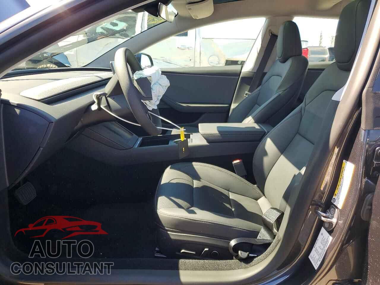 TESLA MODEL 3 2026 - 5YJ3E1EA5TF215322