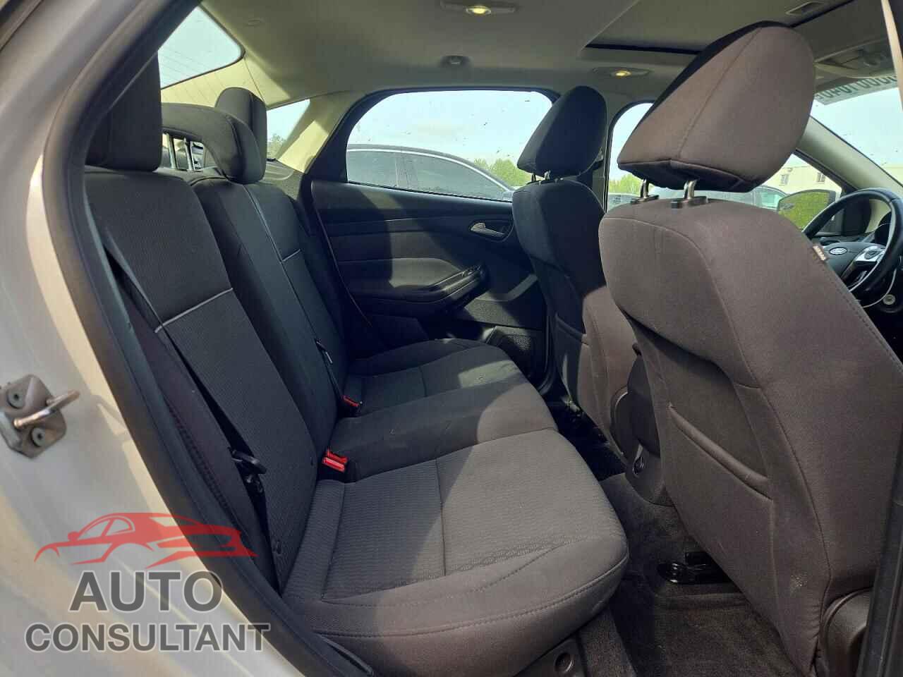 FORD FOCUS 2012 - 1FAHP3H28CL388903