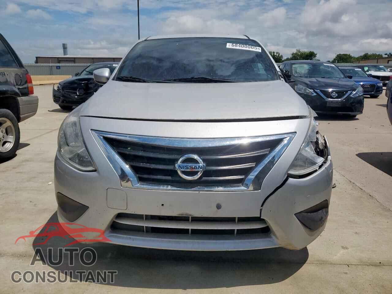 NISSAN VERSA 2017 - 3N1CN7AP0HL847041