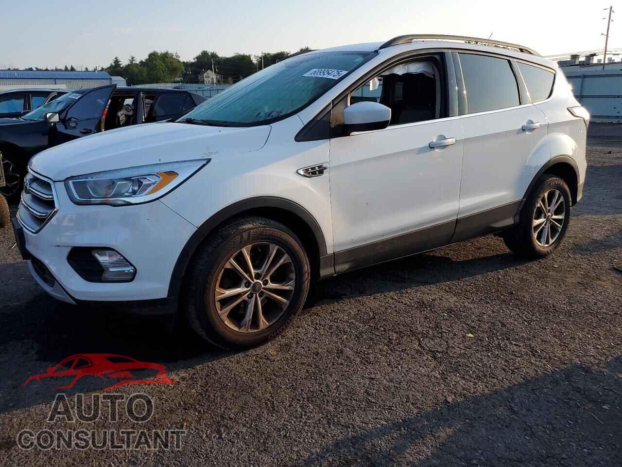 FORD ESCAPE 2017 - 1FMCU9G95HUB71563