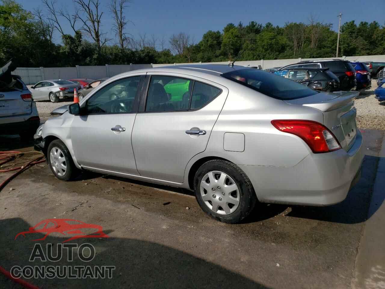 NISSAN VERSA 2019 - 3N1CN7AP1KL856466