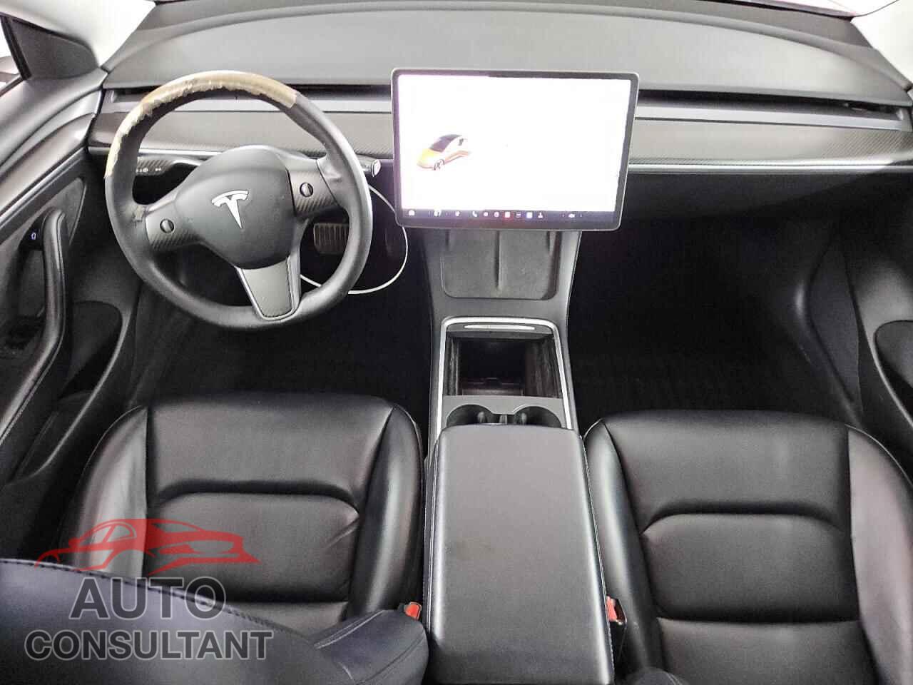 TESLA MODEL 3 2021 - 5YJ3E1EA5MF047537