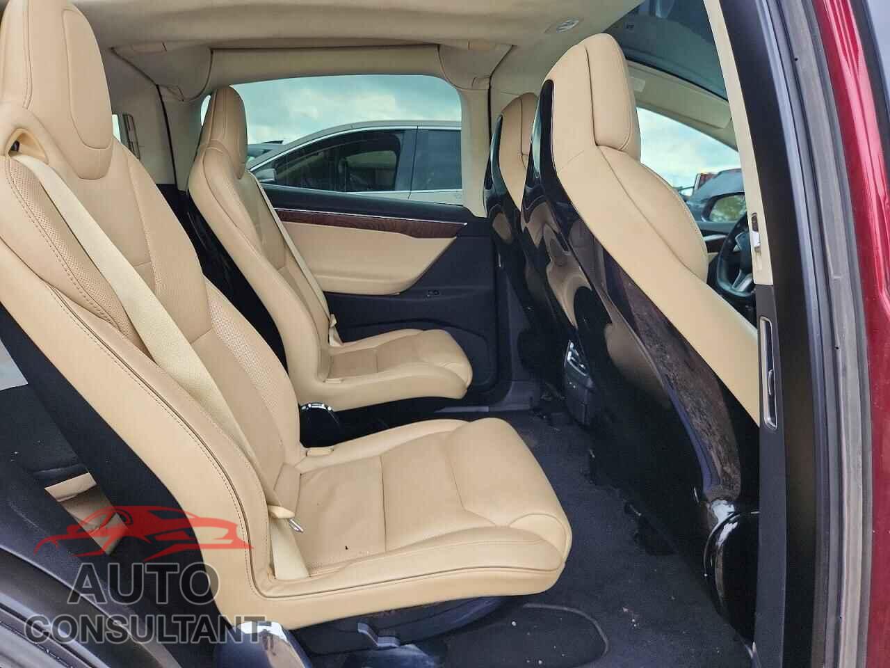 TESLA MODEL X 2016 - 5YJXCBE42GFS00337