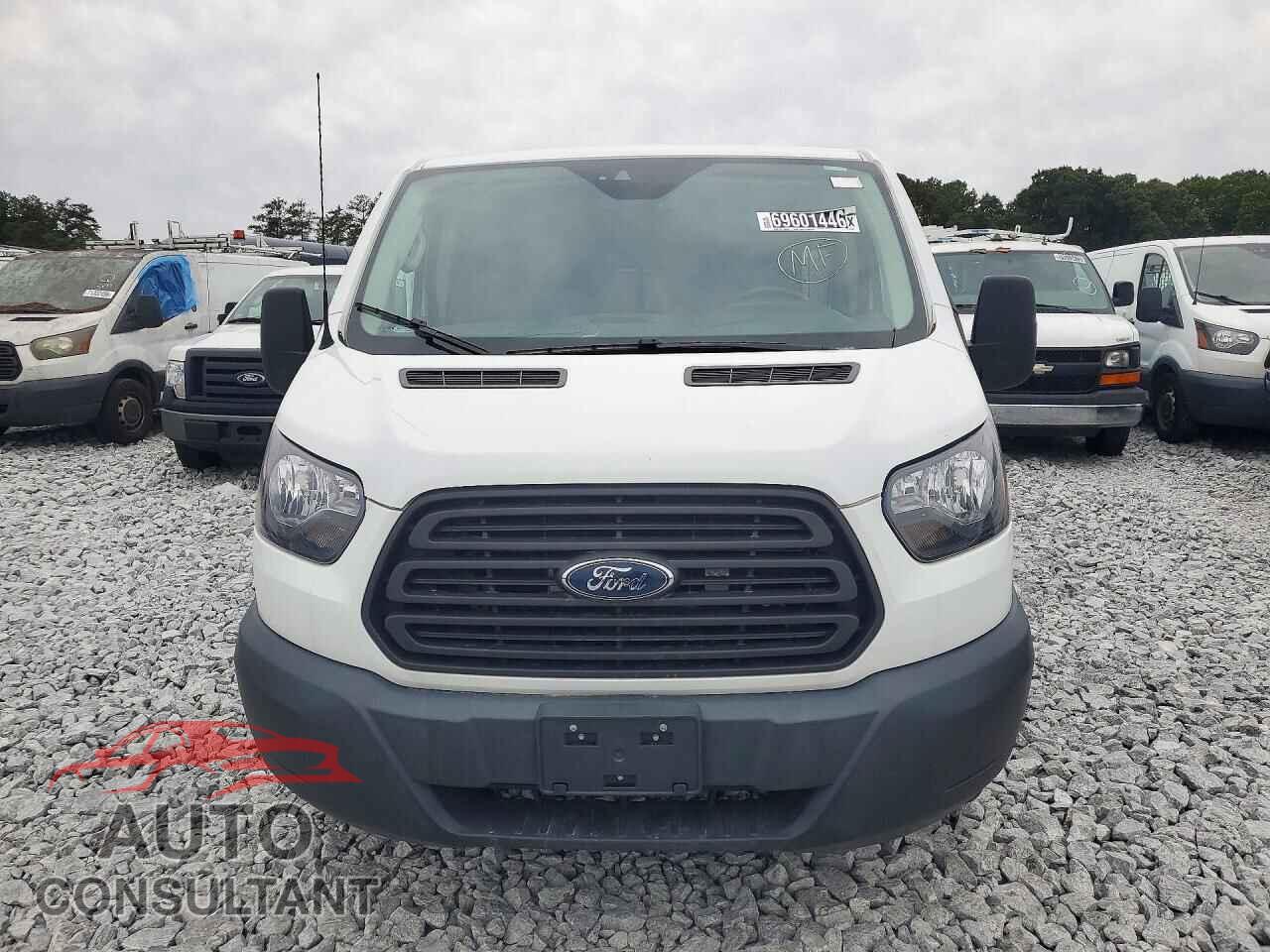 FORD TRANSIT 2017 - 1FTYR2YM6HKA64958