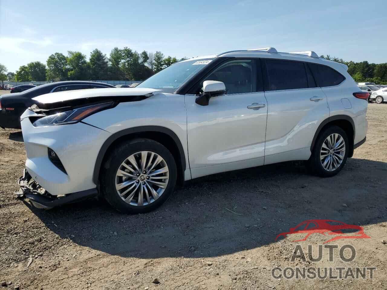 TOYOTA HIGHLANDER 2022 - 5TDFZRBH9NS202573