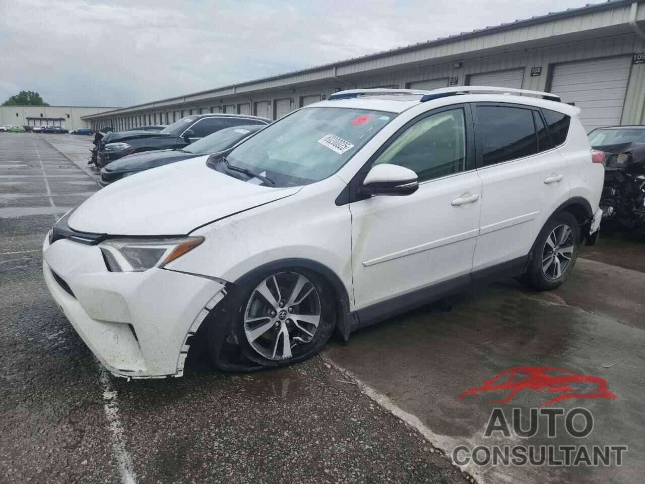 TOYOTA RAV4 2016 - JTMWFREV0GJ096881
