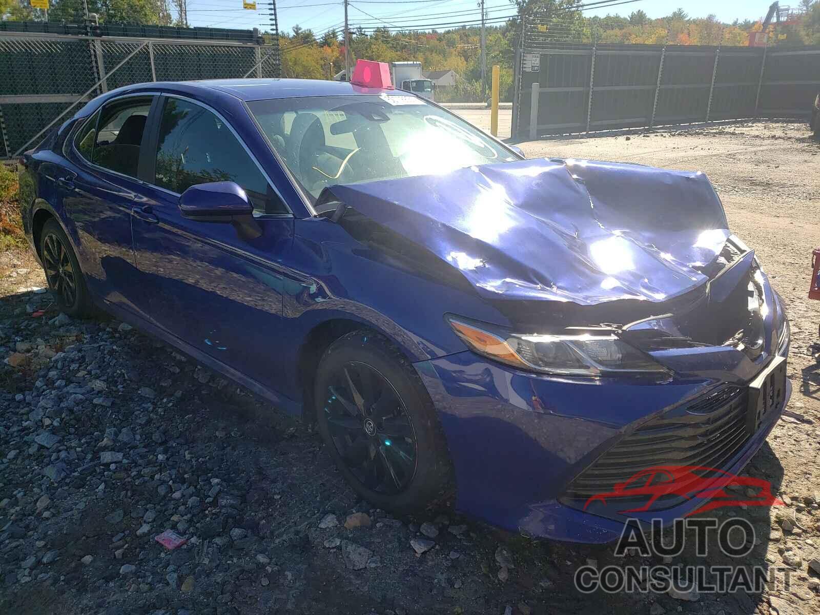 TOYOTA CAMRY 2018 - 4T1B11HK5JU529158