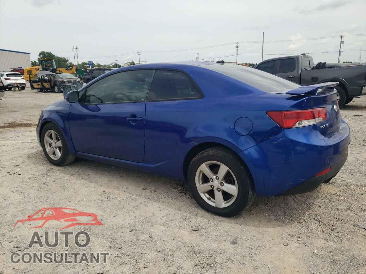 KIA FORTE 2011 - KNAFU6A20B5455337