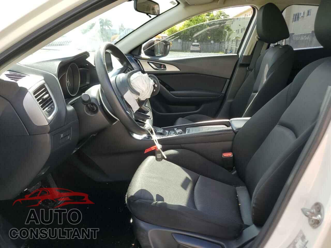 MAZDA 3 2017 - 3MZBN1K70HM103600