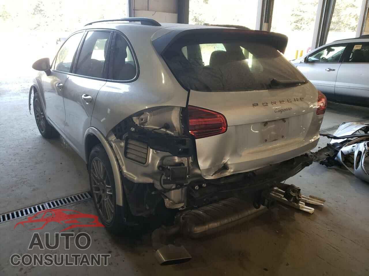 PORSCHE CAYENNE 2017 - WP1AA2A23HKA81538