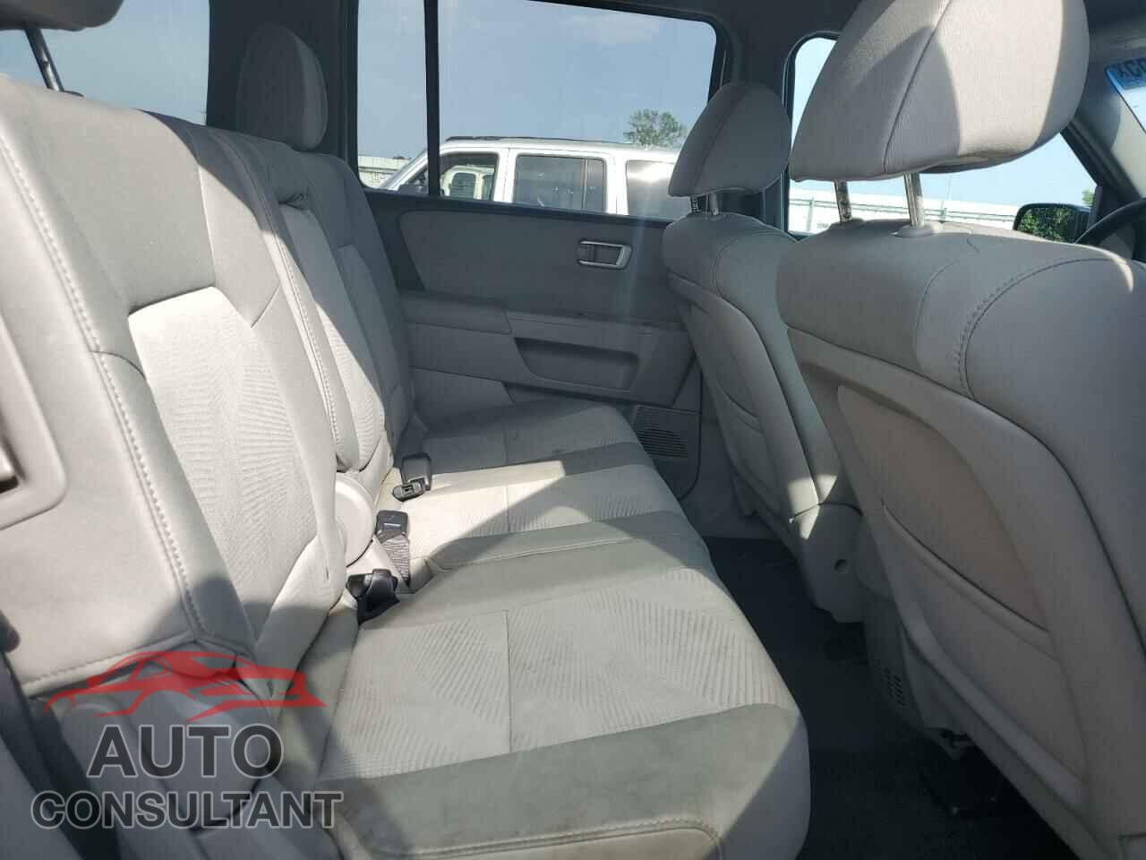 HONDA PILOT 2012 - 5FNYF3H28CB005705