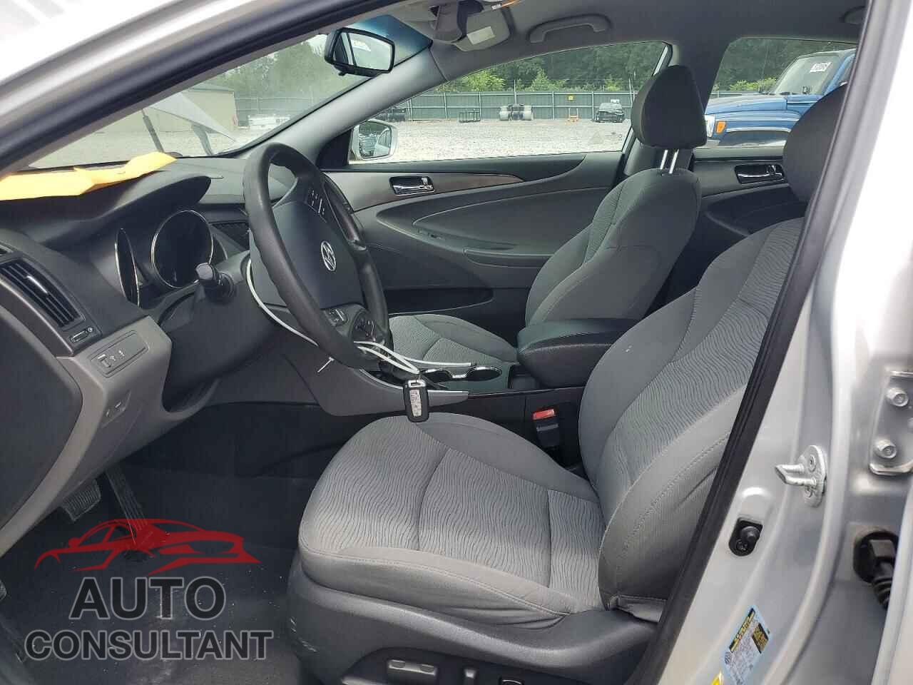 HYUNDAI SONATA 2012 - KMHEC4A46CA024335