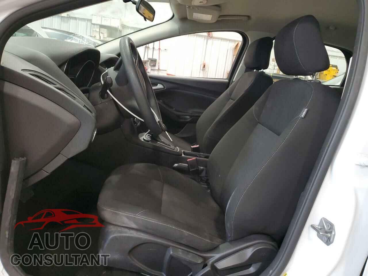 FORD FOCUS 2017 - 1FADP3F2XHL331773