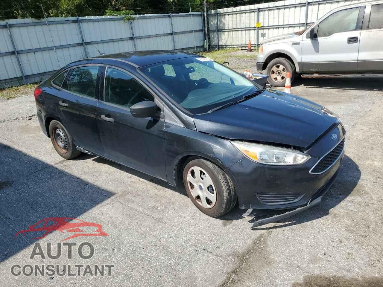 FORD FOCUS 2015 - 1FADP3E21FL376258
