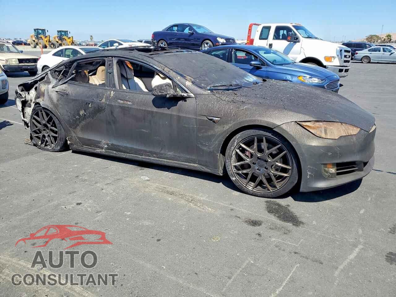 TESLA MODEL S 2018 - 5YJSA1E41JF243066