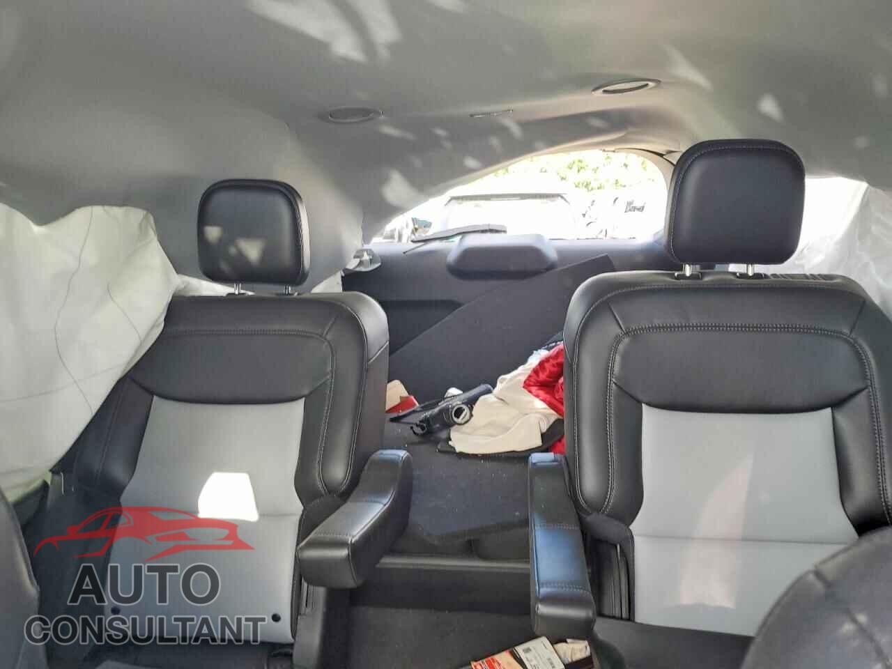 FORD EXPLORER 2023 - 1FMSK7DH0PGB31969