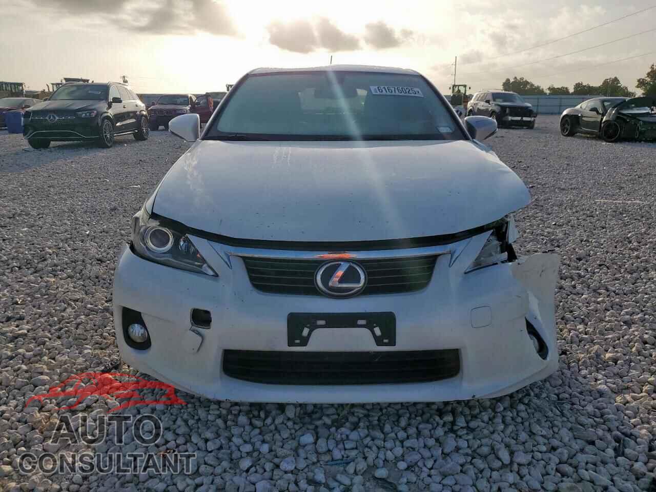LEXUS CT 200 2012 - JTHKD5BH9C2108931