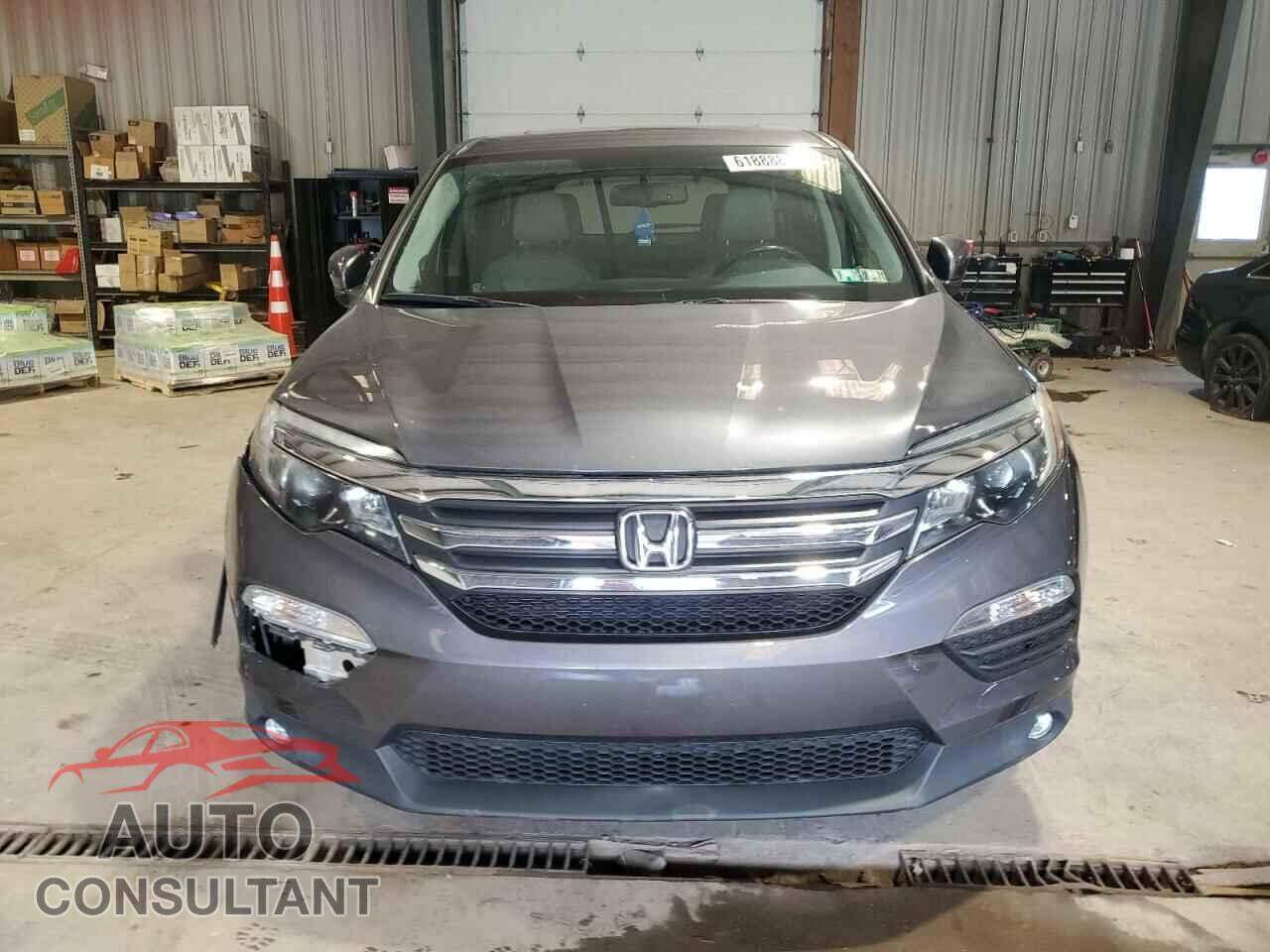 HONDA PILOT 2018 - 5FNYF6H57JB014677