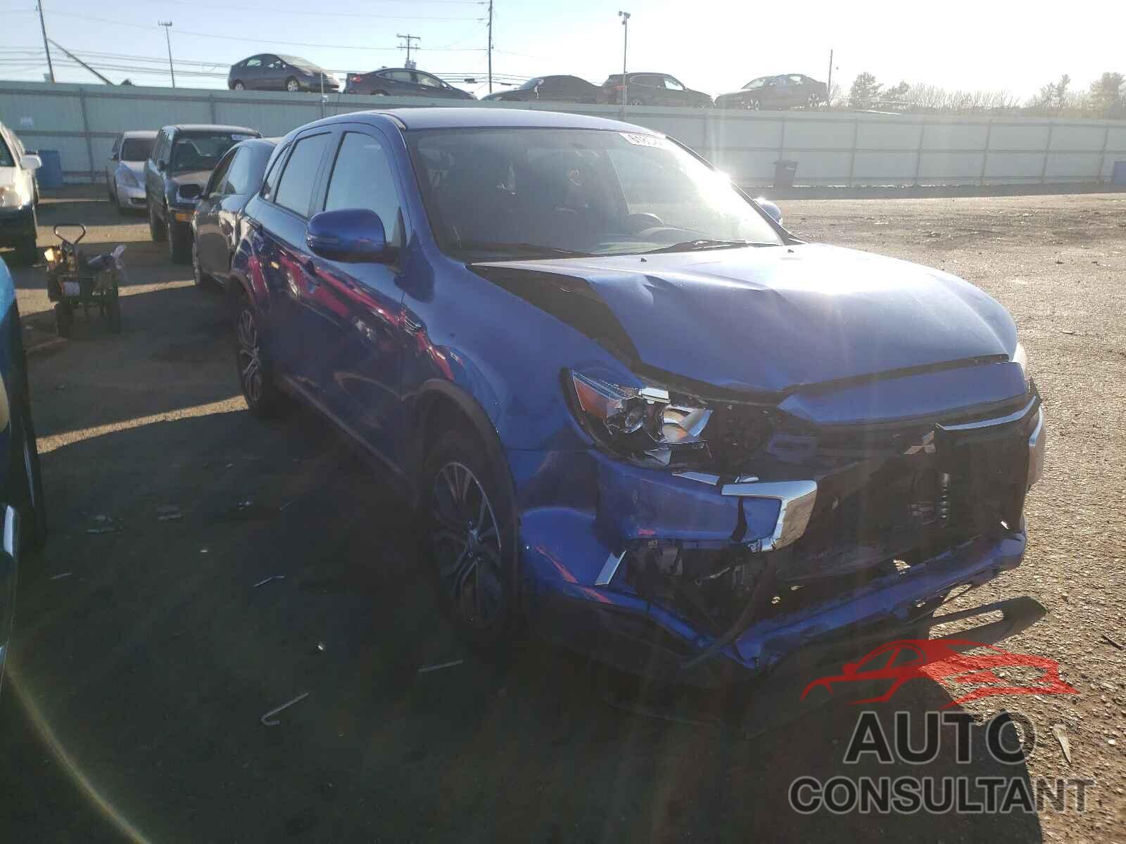 MITSUBISHI OUTLANDER 2018 - JA4AR3AU3JZ019193