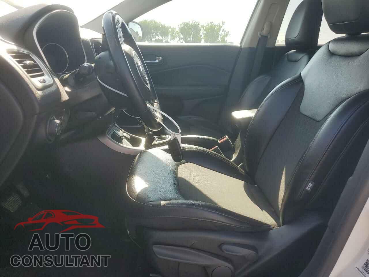 JEEP COMPASS 2020 - 3C4NJDBB8LT139308