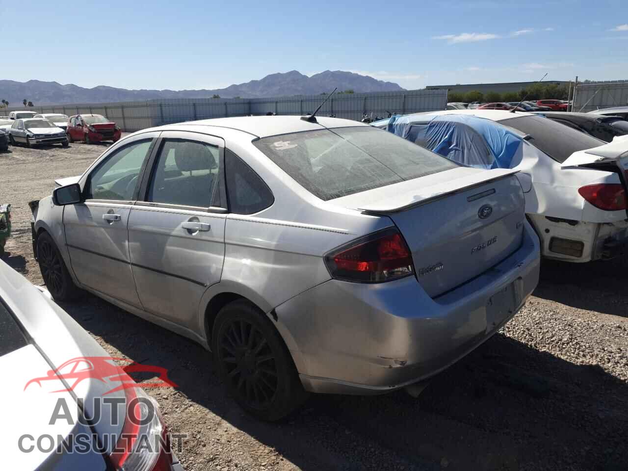 FORD FOCUS 2011 - 1FAHP3GN1BW108229