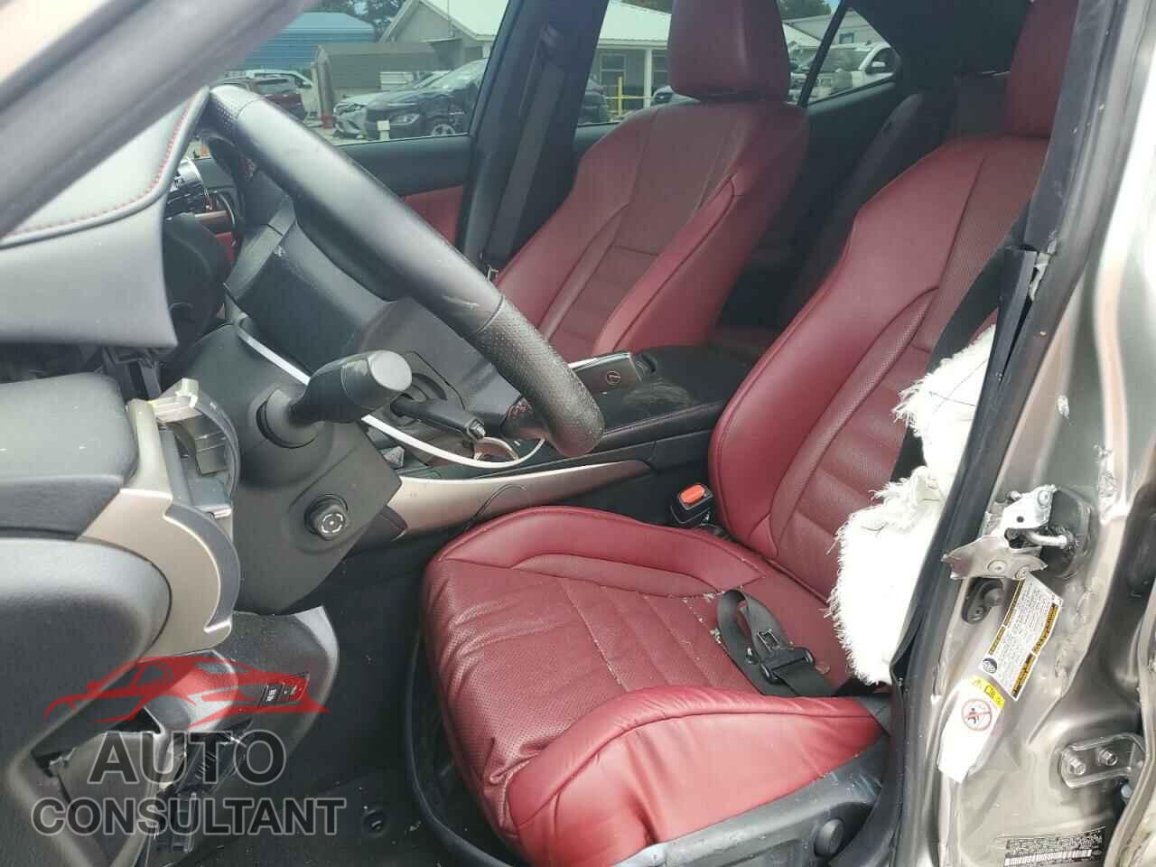 LEXUS IS 2018 - JTHBA1D28J5071103