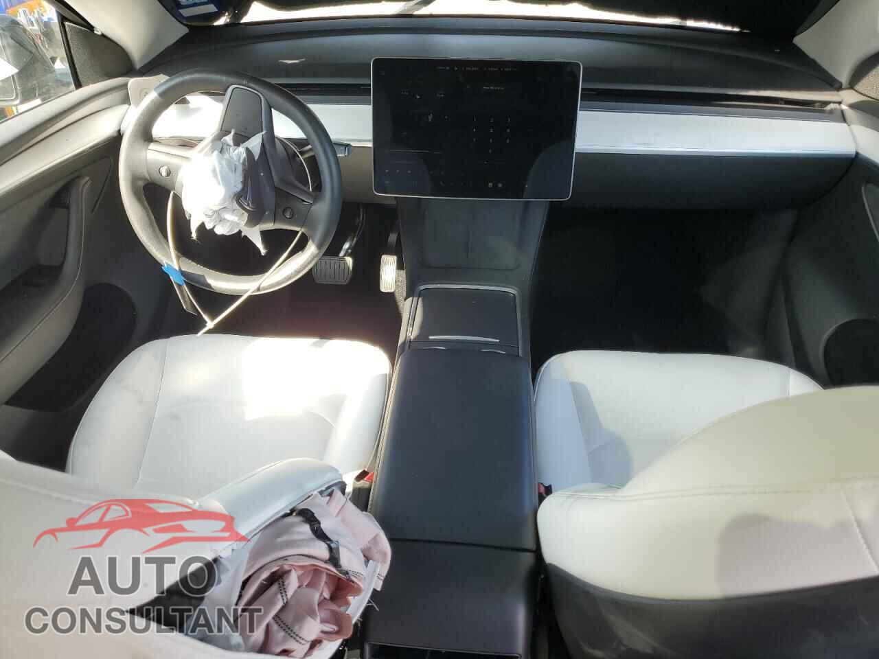TESLA MODEL Y 2023 - 7SAYGAEE0PF968185