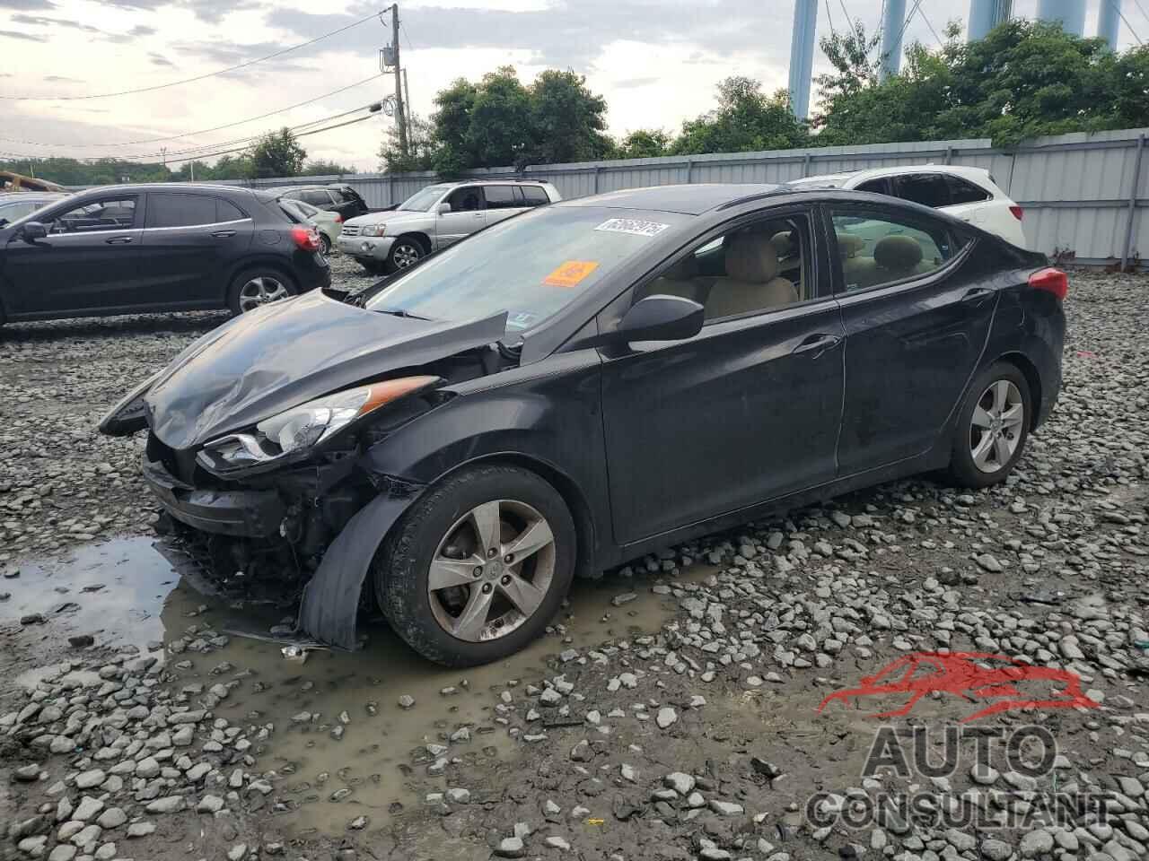 HYUNDAI ELANTRA 2013 - 5NPDH4AE0DH194095