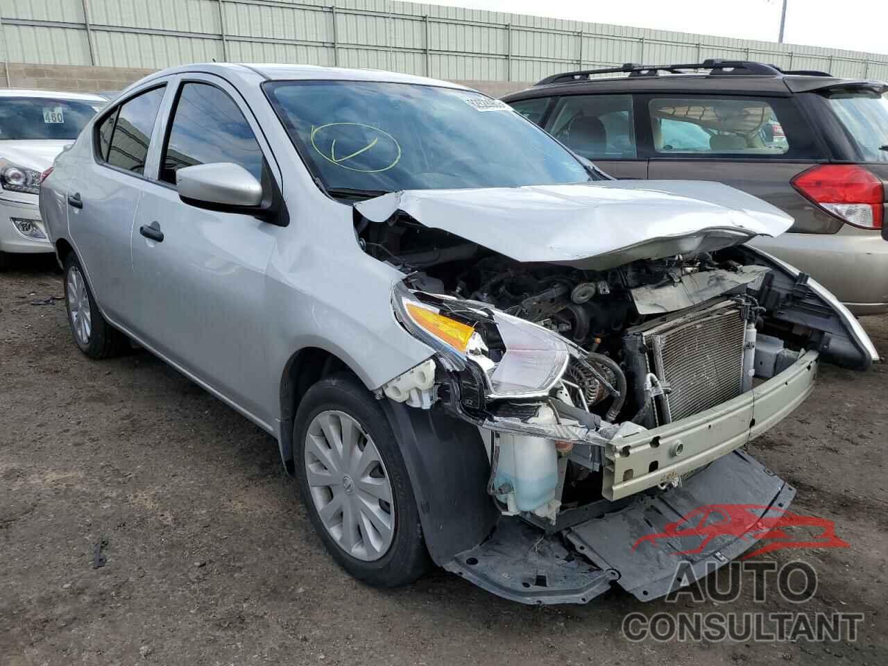 NISSAN VERSA 2018 - 3N1CN7AP0JL804616