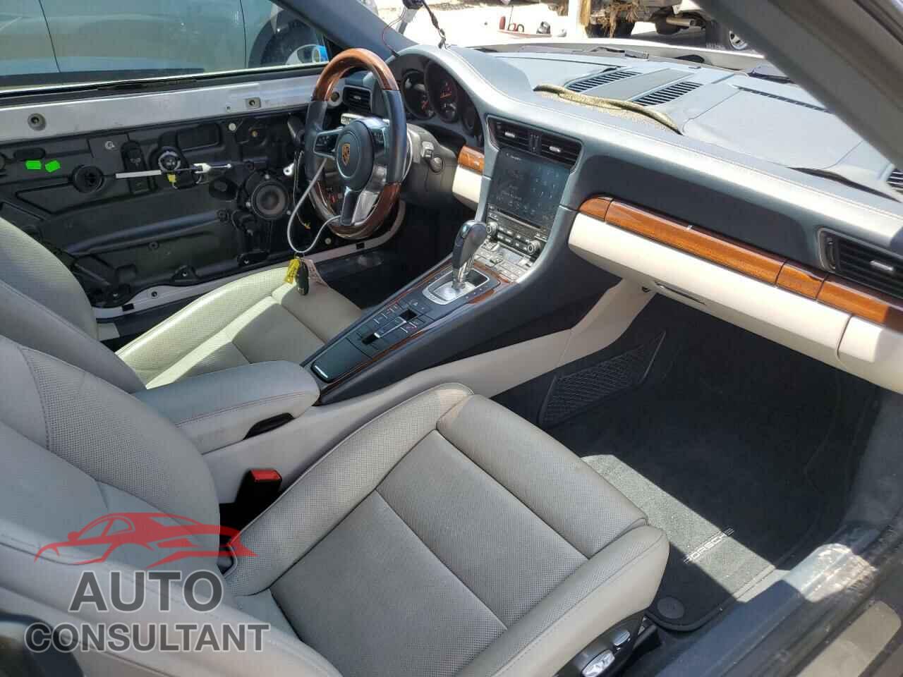 PORSCHE 911 2017 - WP0BB2A9XHS136423