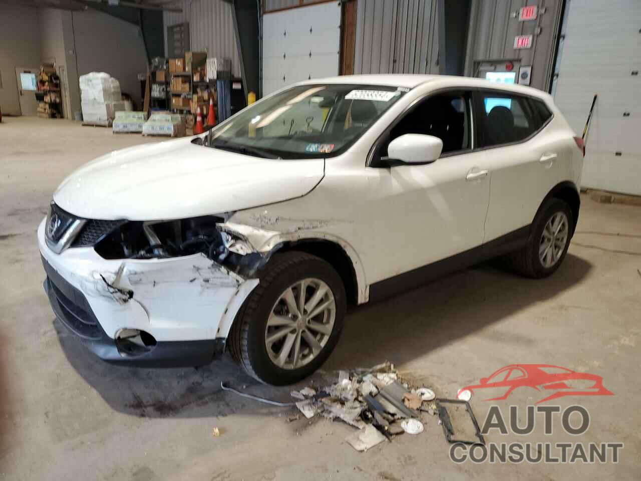 NISSAN ROGUE 2018 - JN1BJ1CR3JW290869