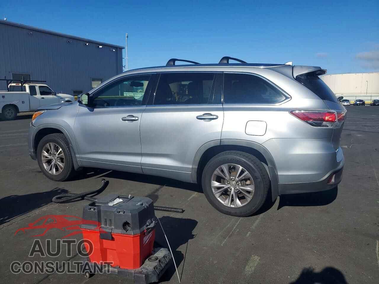TOYOTA HIGHLANDER 2015 - 5TDJKRFH7FS113417