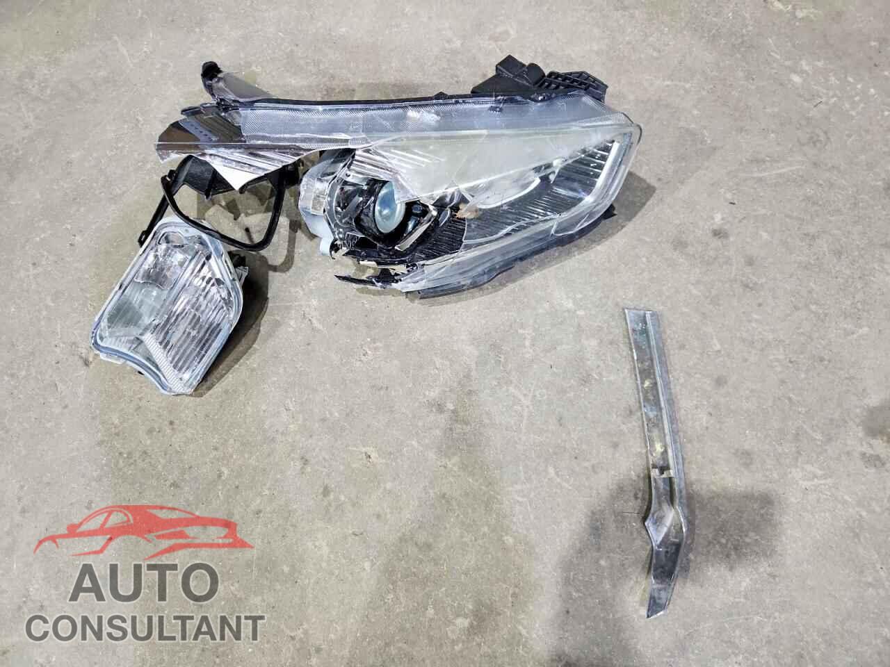 FORD ESCAPE 2017 - 1FMCU9GD3HUC41484