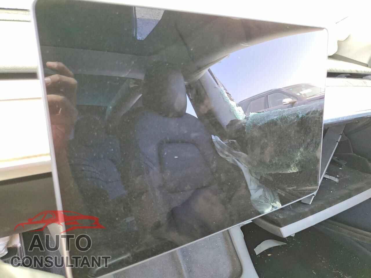 TESLA MODEL 3 2021 - 5YJ3E1EA2MF097005