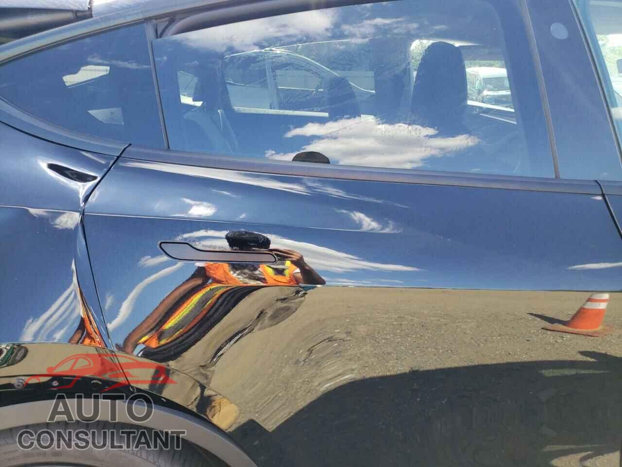 TESLA MODEL Y 2024 - 7SAYGDED4RF091972