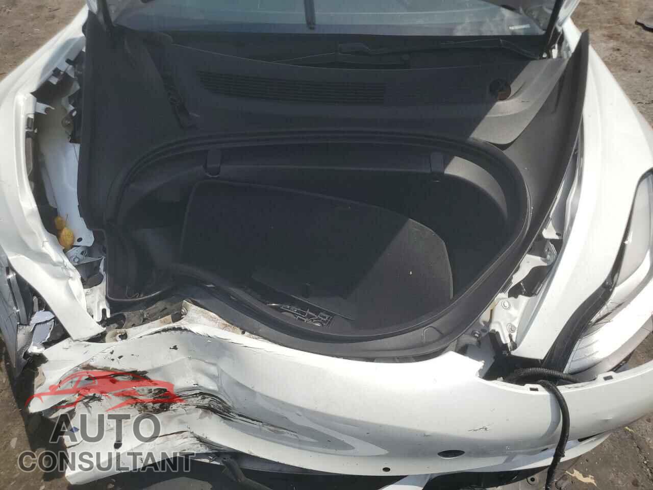 TESLA MODEL 3 2018 - 5YJ3E1EA8JF098753