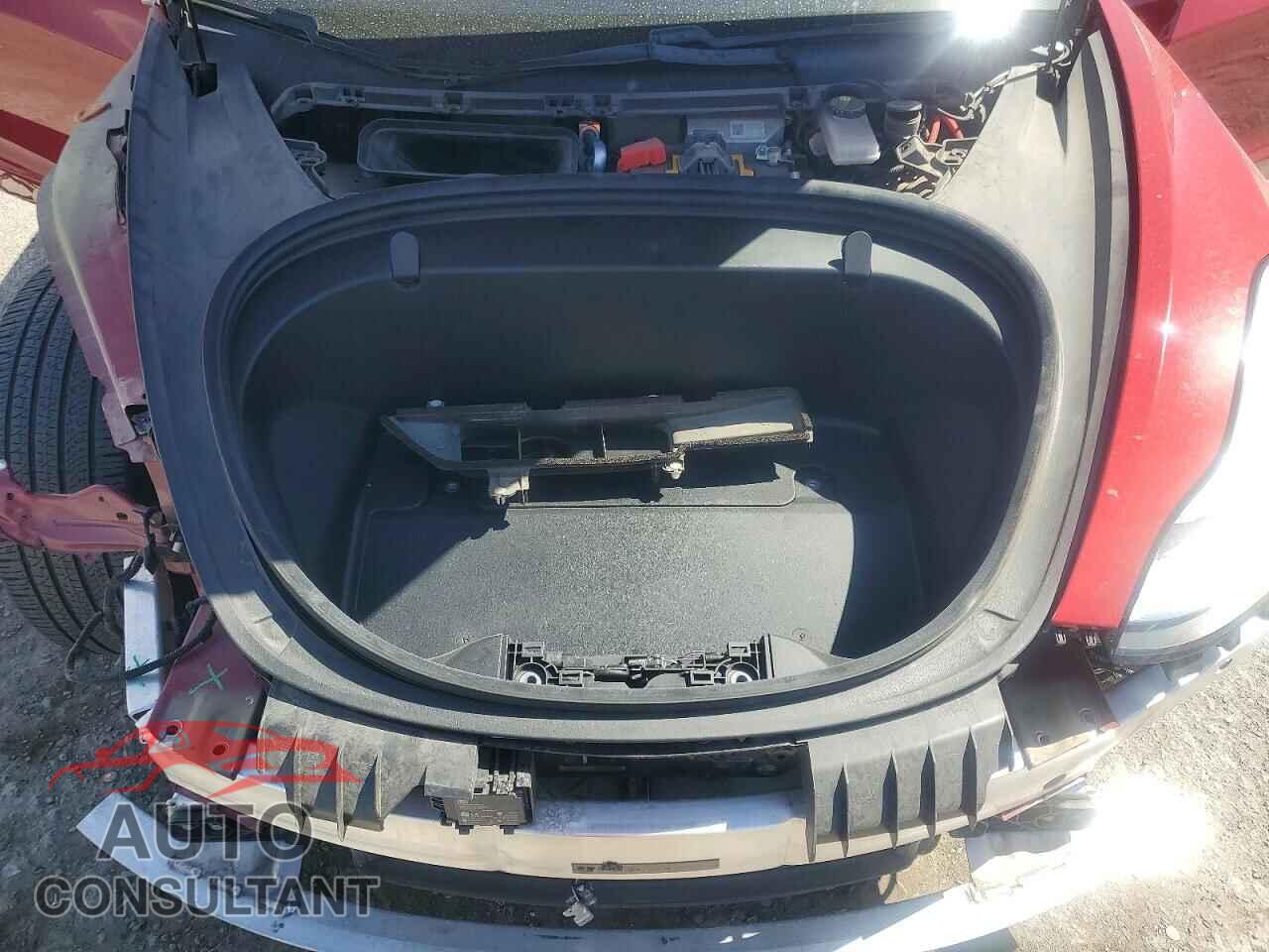 TESLA MODEL 3 2019 - 5YJ3E1EA9KF447193