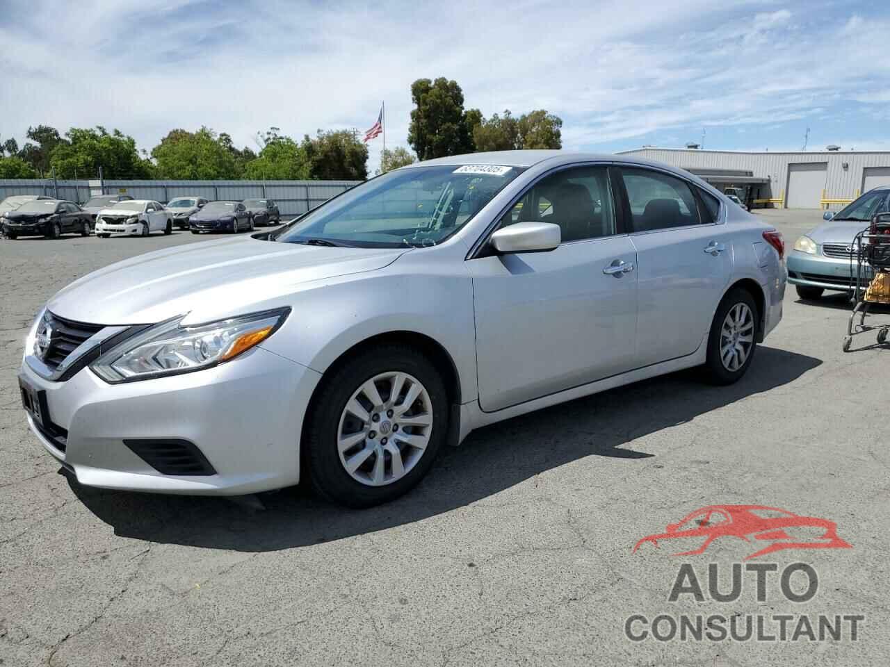 NISSAN ALTIMA 2018 - 1N4AL3AP8JC275131