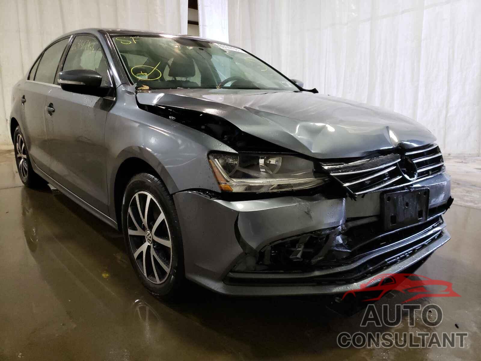 VOLKSWAGEN JETTA 2018 - 3VWDB7AJ1JM237412