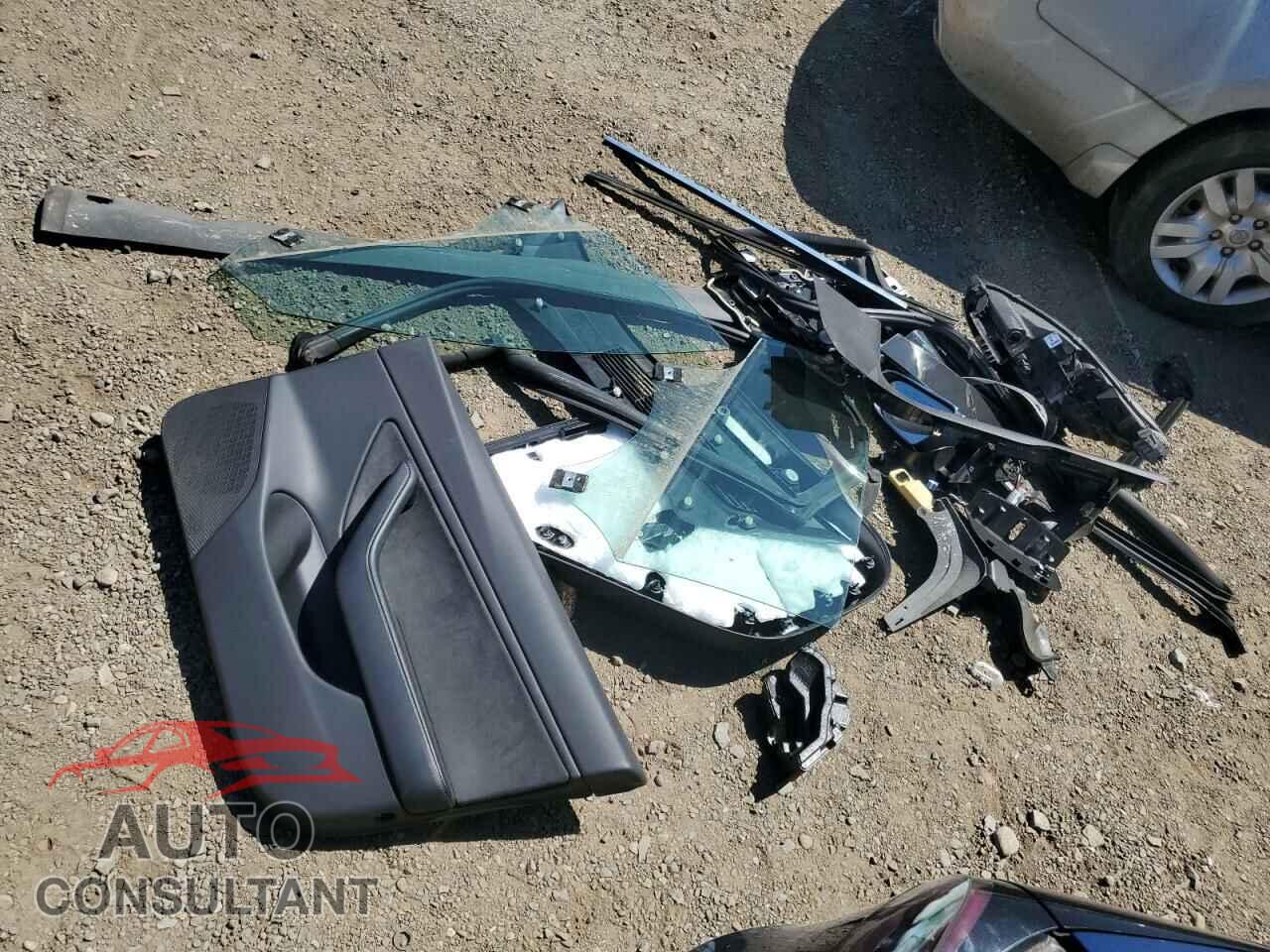 TESLA MODEL 3 2019 - 5YJ3E1EB6KF210945
