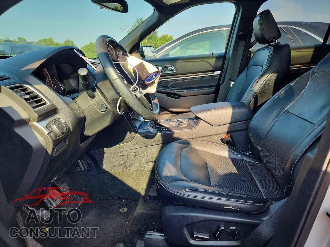 FORD EXPLORER 2018 - 1FM5K8F86JGA57352