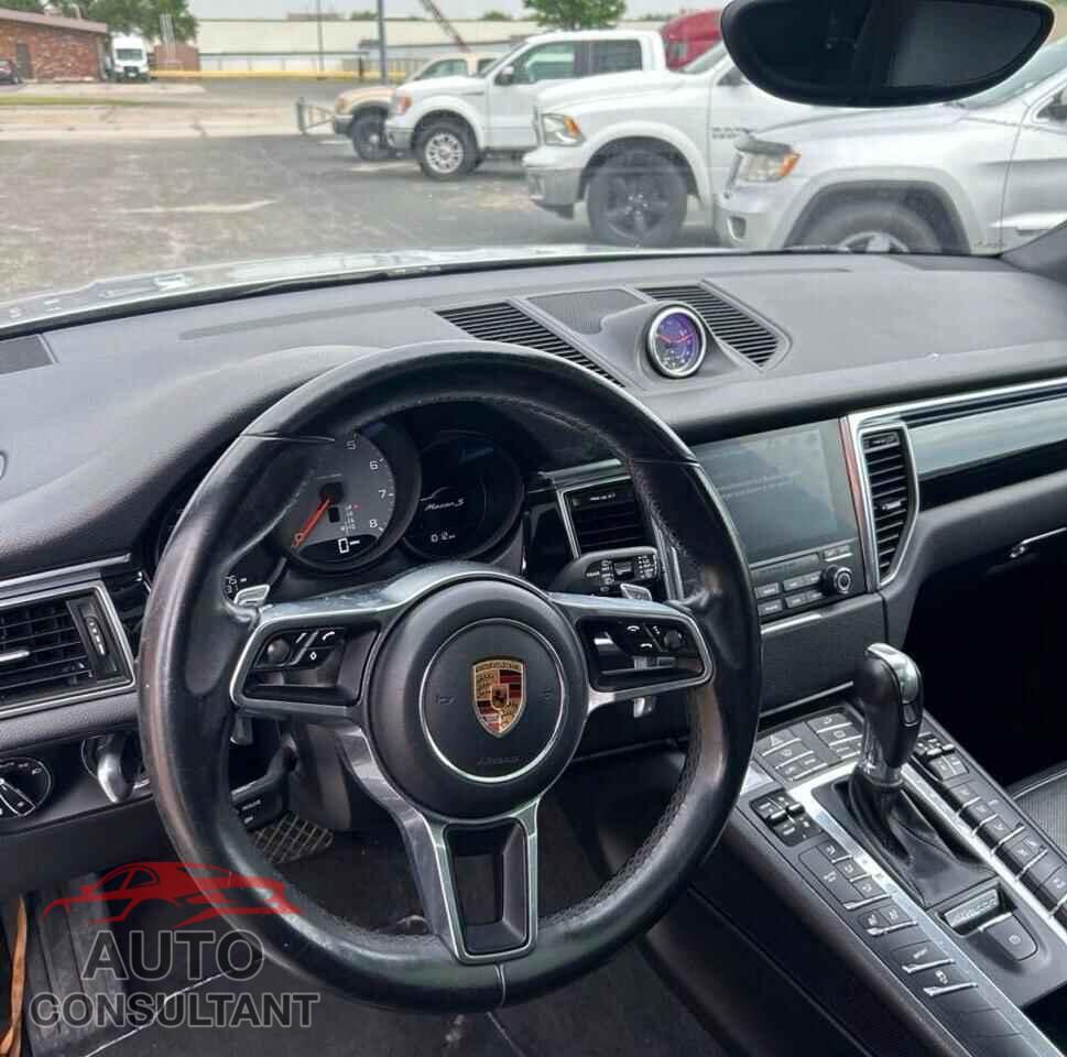 PORSCHE MACAN 2017 - WP1AB2A56HLB10242