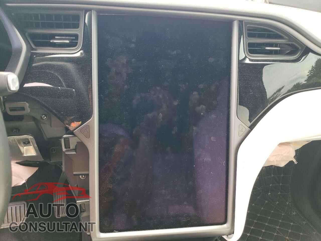 TESLA MODEL X 2019 - 5YJXCAE29KF203673