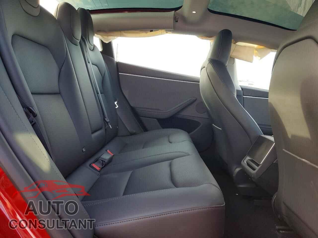 TESLA MODEL 3 2024 - 5YJ3E1EA2RF849423