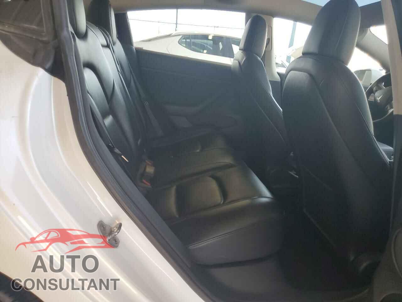 TESLA MODEL 3 2022 - 5YJ3E1EA4NF368471