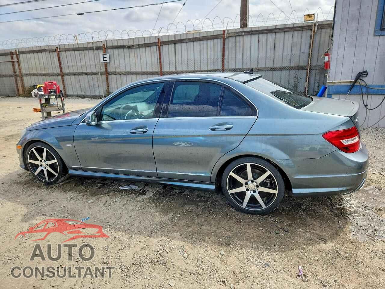 MERCEDES-BENZ C-CLASS 2012 - WDDGF4HB6CA652863