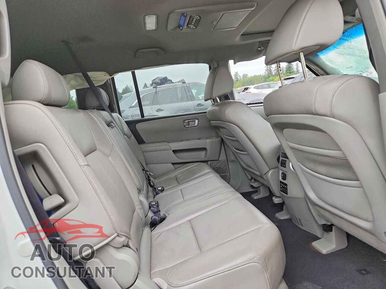 HONDA PILOT 2009 - 5FNYF48699B052419