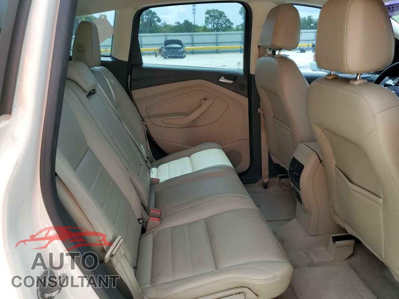 FORD CMAX 2013 - 1FADP5BU8DL535727