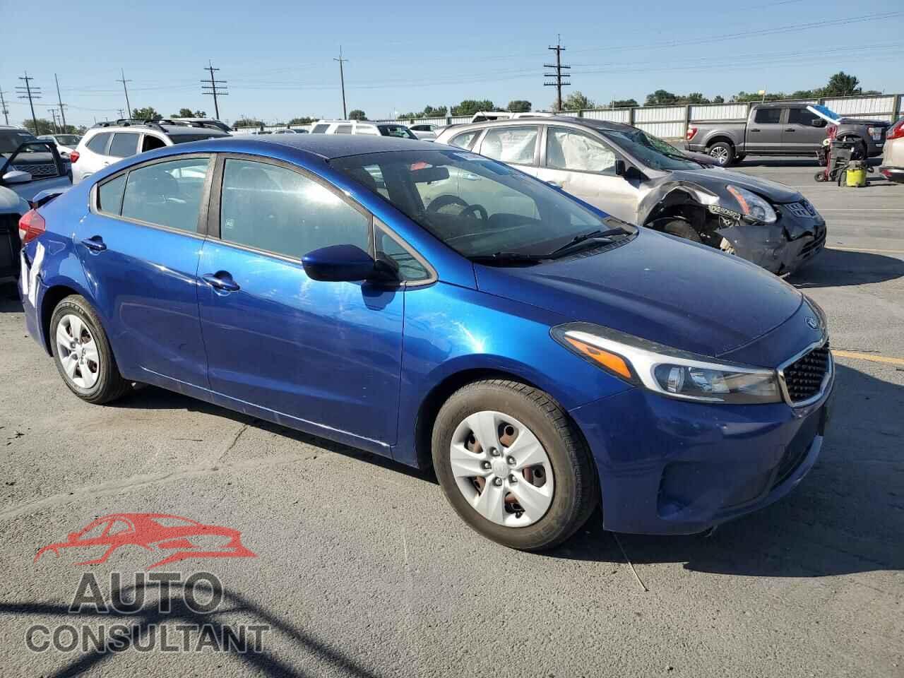KIA FORTE 2018 - 3KPFK4A74JE252897